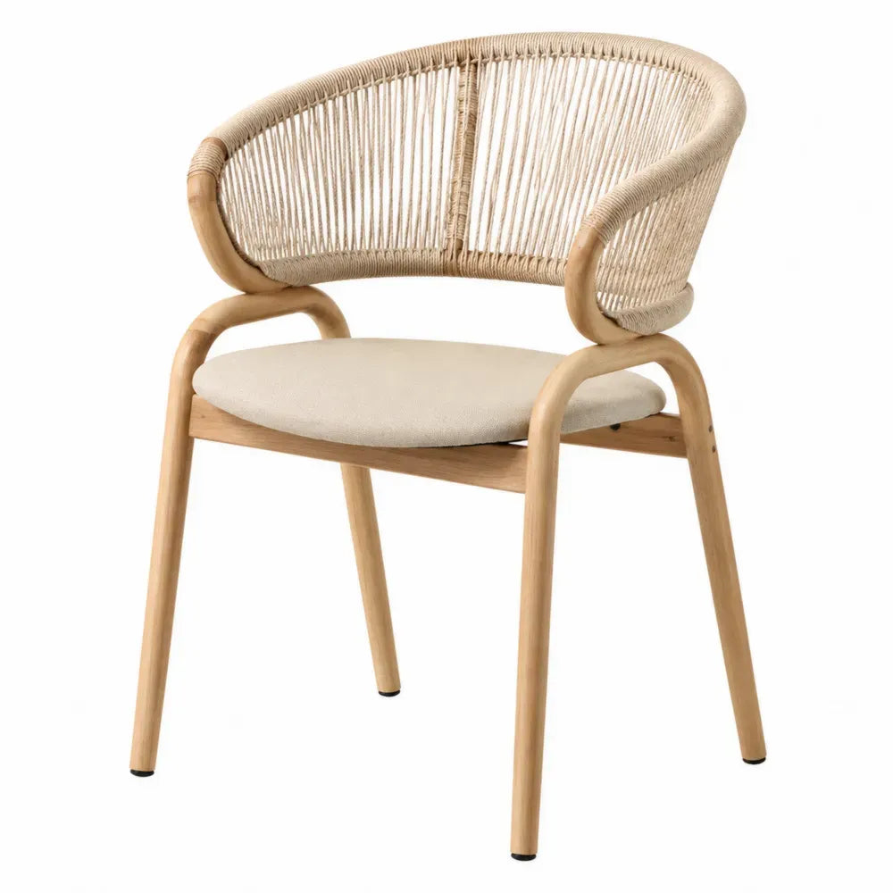 Silla de madera con respaldo de cuerda de yute