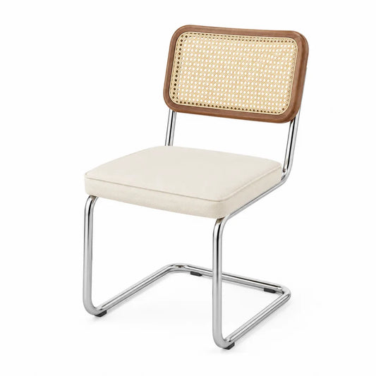 Silla de metal cromado con respaldo de ratán y asiento tapizado beige